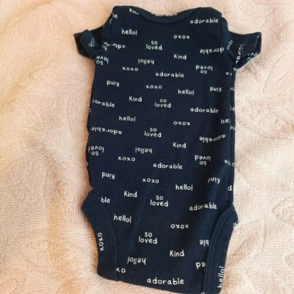 Carter's Preemie P Creeper One-Piece Baby Bodysuit WORDS xoxo adorable